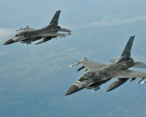 США ще не схвалили остаточний план навчання для українських льотчиків на F-16: відома причина