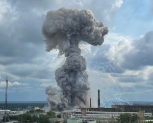 Виготовляли приціли і головки самонаведення ракет: на російському заводі потужний вибух