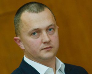 Мер-"слуга народу" виписав собі відрядження і втік за кордон. Поліція відкрила провадження