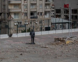 Люди вистрибували з балконів: Туреччину сколихнув сильний землетрус