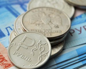 У російської економіки великі проблеми: падіння рубля це підтверджує – WP
