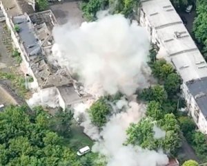 ЗСУ авіабомбою JDAM &quot;мінуснули&quot; казарму з окупантами в Донецькій області: епічне відео