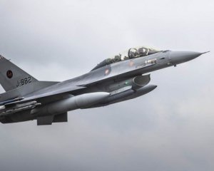 Украина получит 61 истребитель F-16 и производство шведских БМП