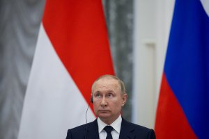 Путин выведет свои войска из Украины – эксдиректор ЦРУ