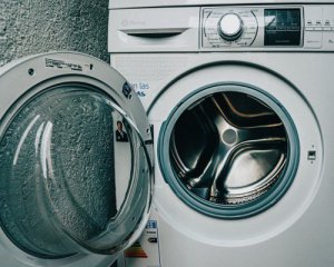 Как избавиться от неприятного запаха в стиральной машине: поможет копеечное средство