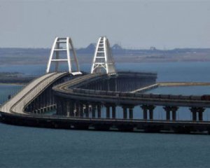 В России заявили о трех атаках за ночь на Крымский мост. В ВСУ отреагировали