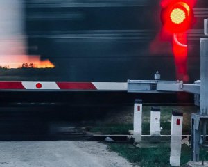 Движение авто через железнодорожный переезд: что нужно знать