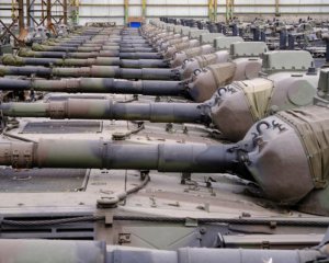 10 танков Leopard 1 из трех стран прибыли в Украину
