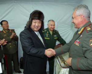 Корейский диктатор уехал из России в шапке-ушанке и бронежилете