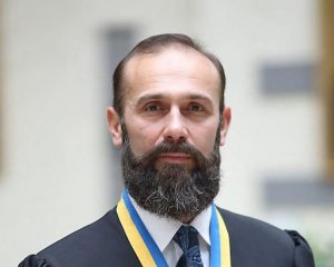 До колишнього судді Ємельянова прийшли з обшуками