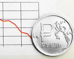 Рубль відновив падіння попри вказівки Путіна