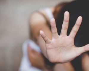 Изнасиловал пока спала: жена подала в суд на мужа