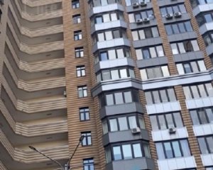 Падіння брата і сестри з багатоповерхівки у Києві: з&#039;явилося відео перед трагедією