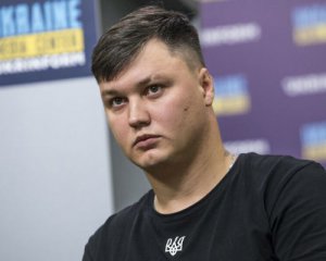 Российская разведка грозится убить пилота, перегнавшего вертолет Ми-8 в Украину