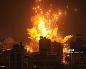 Ізраїль вночі масовано вдарив по Сектору Гази - знищують будинки бойовиків