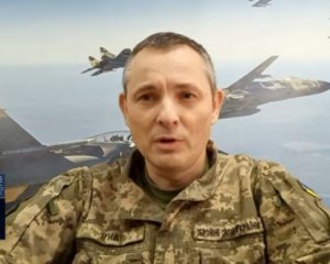 &quot;Це добре для нас&quot;: у Повітряних силах прокоментували удари по аеродромах Луганська та Бердянська