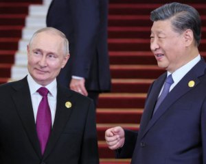 Путін проводить переговори з Сі у Китаї