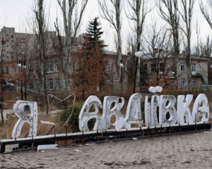 У Зеленського назвали причину, чому росіяни &quot;вгризлися&quot; в Авдіївку