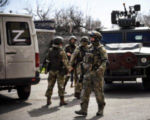Окупанти змушують українських полонених вступати до "добровольчих формувань" РФ