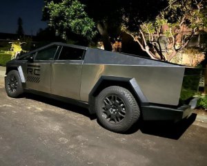 Скоро вийде Tesla Cybertruck: опублікували його характеристики