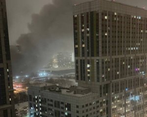 У Москві горить завод з виробництва спецавтомобілів