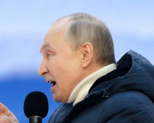 Time номинировал Путина и Барби на "человека года"