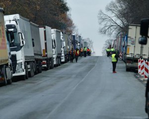 На границе с Польшей до сих пор заблокированы три перехода