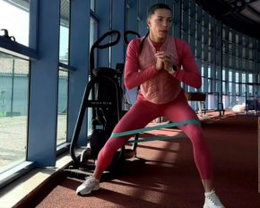 Українська легкоатлетка показала ефективне тренування для сідниць
