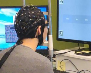 Искусственный интеллект научили переводить мысли человека в текст