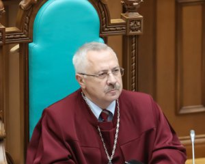 И.о. председателя Конституционного суда Головатого оштрафовали - НАПК