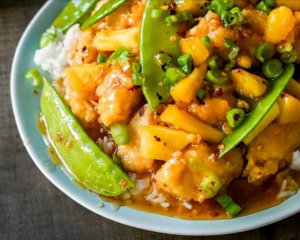 От этого блюда "сходят с ума" все: как приготовить хрустящую курицу по-китайски