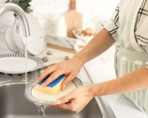 Как вымыть посуду с помощью соли: лайфхак от француженок