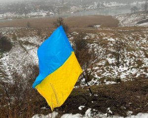 Во временно оккупированной Макеевке ко Дню Соборности подняли украинский флаг