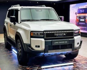 Toyota привезла в Европу самый дешевый Land Cruiser в линейке 2024 года: какая цена