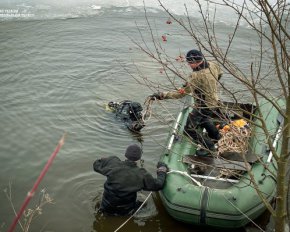 В Тернопольской области погибли трое детей - тела достали из-под льда