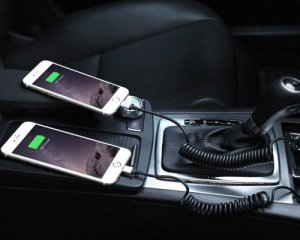 Як правильно заряджати смартфон в авто: експерти вказали на помилки та дали поради