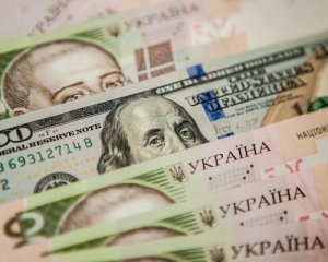 Українці у січні купили понад два мільярди доларів. Це рекорд за 11 років