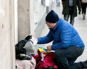 Почему сегодня важно помочь бездомным и нищим: главные запреты и приметы дня