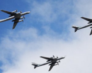 Росіяни підняли в небо бомбардувальники для обстрілів України - моніторингові канали