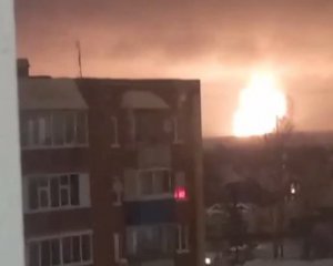На російському полігоні стався вибух. Поряд роблять балістичні ракети: відео