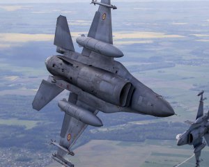 Коли Україна отримає винищувачі F-16: у ЄС назвали термін