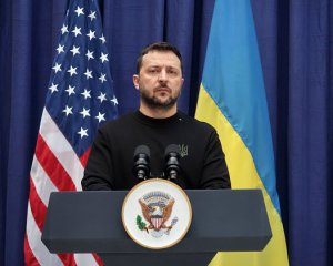 Зеленський закликав Байдена і Трампа відвідати Україну