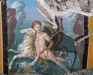 Історія повторюється - археологи знайшли давню фреску