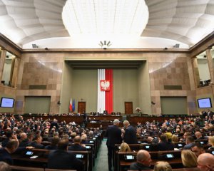Польська опозиція заявила про ембарго на агропродукцію з України, РФ і Білорусі