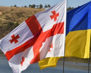 Грузия говорит, что хочет нормализовать отношения с Украиной. Для этого просит вернуть своих политиков