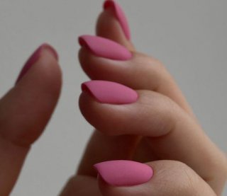 Для коротких и длинных ногтей: идеи маникюра, которые никогда не выходят из моды