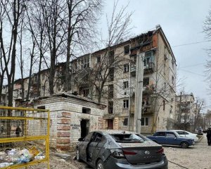 Россияне ударили по жилому микрорайону в Харькове, убили человека. Пострадали дети