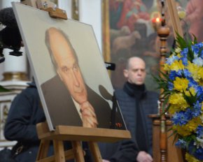 Как прощались с Героем Украины Игорем Юхновским: фото и видео