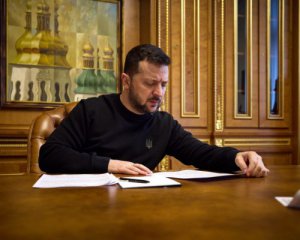 Зеленський особисто переговорив зі спікером Джонсоном, який блокує допомогу Україні