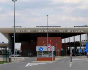 На границе с Польшей заблокирован один из пунктов пропуска